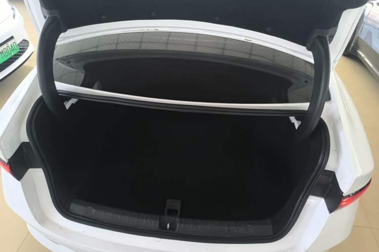 Used BYD Qin PLUS 2025 DM-i Smart Drive 55KM Leading Model Trunk