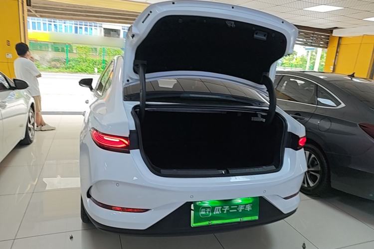 Used BYD Qin PLUS 2025 DM-i Smart Drive 55KM Leading Model Trunk