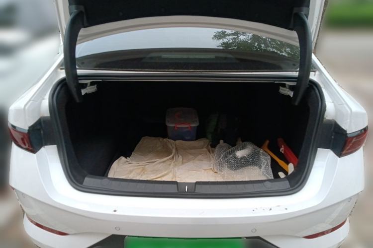 Used BYD Qin PLUS 2025 DM-i Smart Drive 55KM Leading Model Trunk