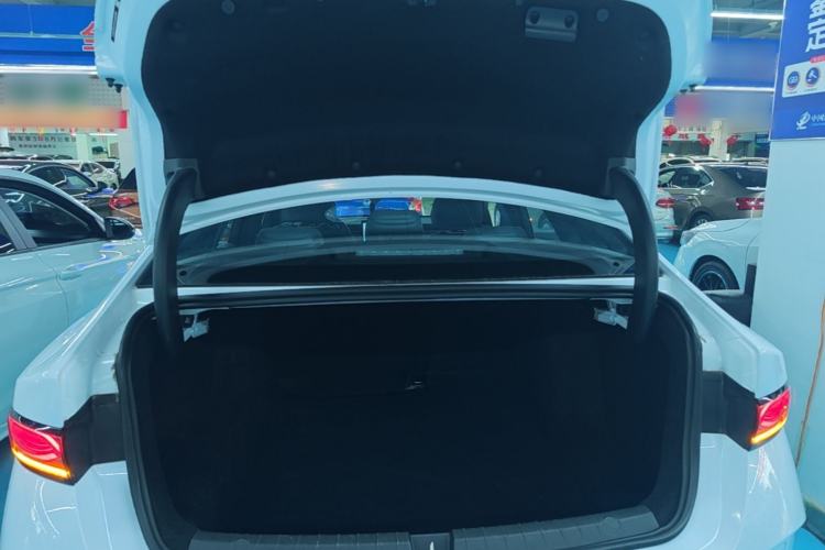 Used BYD Qin PLUS 2025 DM-i Smart Drive 55KM Leading Model Trunk
