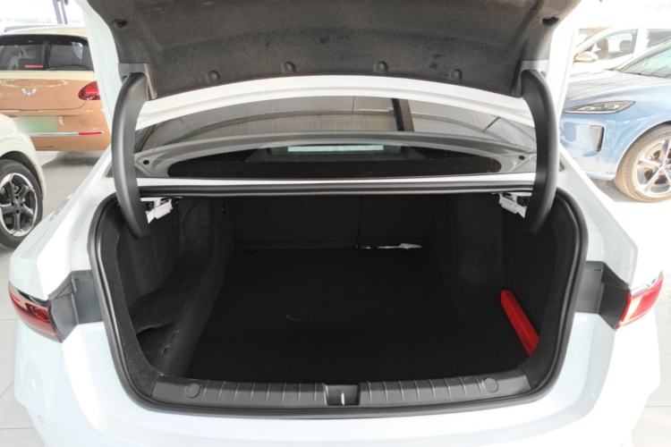 Used BYD Qin PLUS 2025 DM-i Smart Drive 55KM Leading Model Trunk