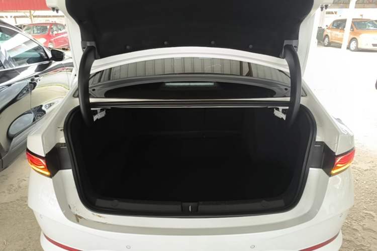 Used BYD Qin PLUS 2025 DM-i Smart Drive 55KM Leading Model Trunk