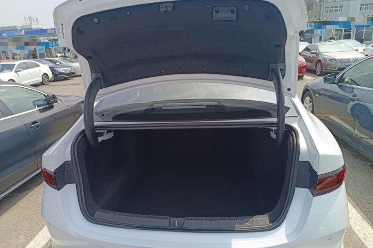 Used BYD Qin PLUS 2025 DM-i Smart Drive 55KM Leading Model Trunk