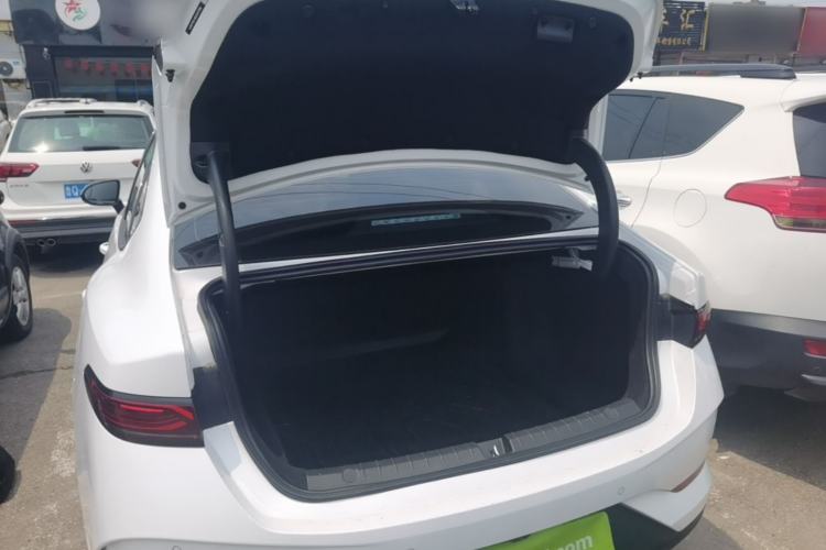 Used BYD Qin PLUS 2025 DM-i Smart Drive 55KM Leading Model Trunk
