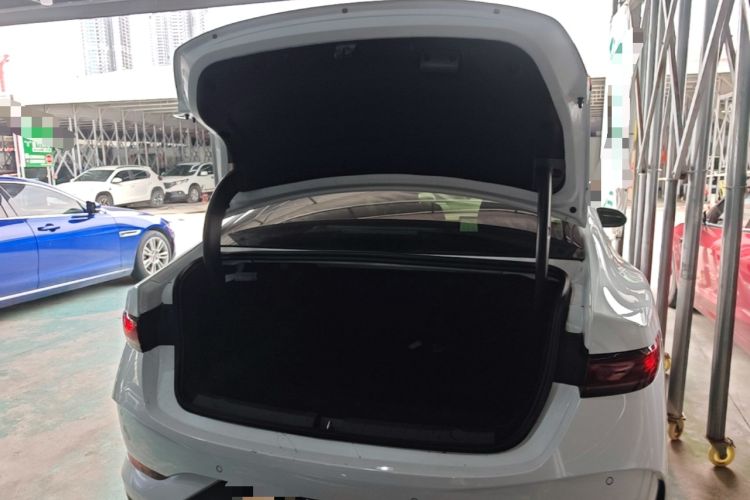 Used BYD Qin PLUS 2025 DM-i Smart Drive 55KM Leading Model Trunk