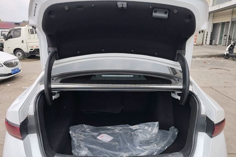 Used BYD Qin PLUS 2025 DM-i Smart Drive 55KM Leading Model Trunk