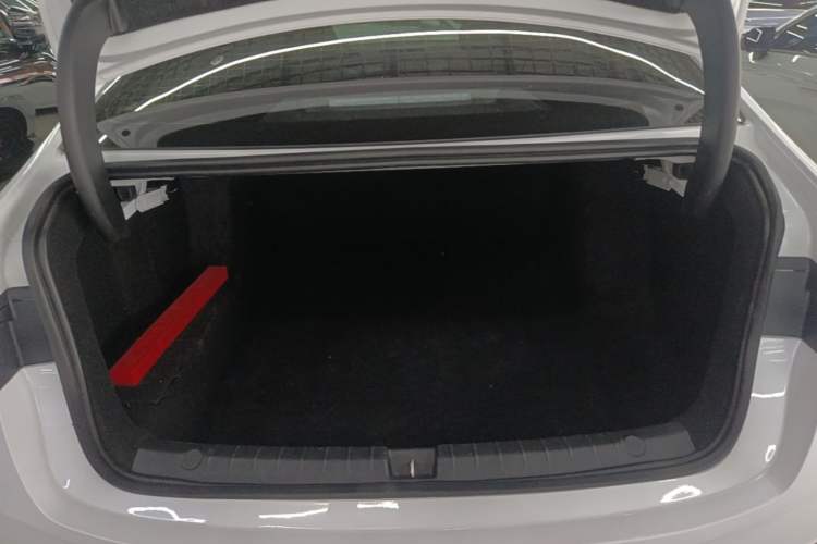 Used BYD Qin PLUS 2025 DM-i Smart Drive 55KM Leading Model Trunk