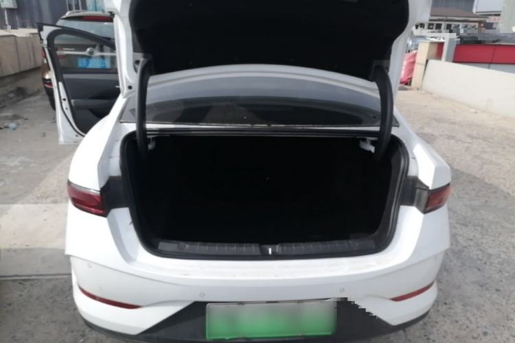 Used BYD Qin PLUS 2025 DM-i Smart Drive 55KM Leading Model Trunk