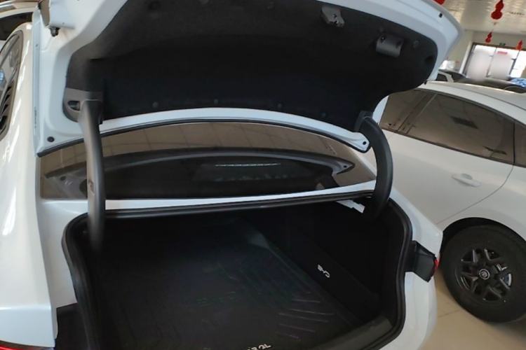 Used BYD Qin PLUS 2025 DM-i Smart Drive 55KM Leading Model Trunk