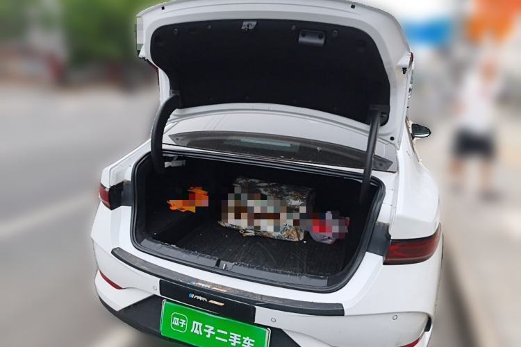 Used BYD Qin PLUS 2025 DM-i Smart Drive 55KM Leading Model Trunk