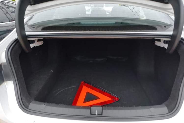 Used BYD Qin PLUS 2025 DM-i Smart Drive 55KM Leading Model Trunk