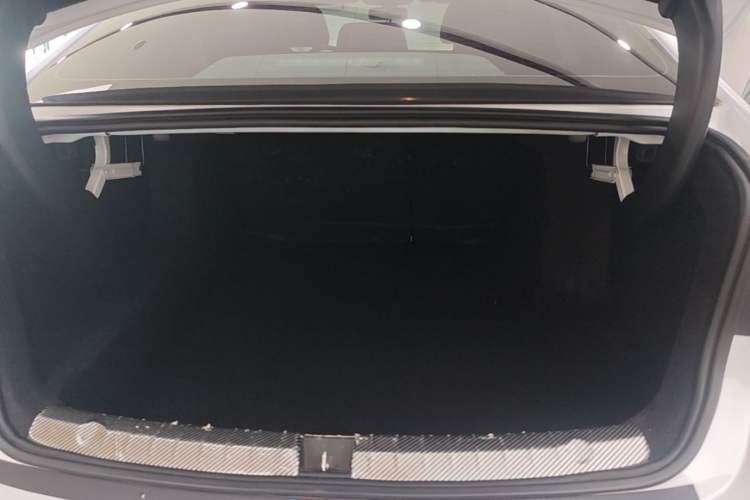 Used BYD Qin PLUS 2025 DM-i Smart Drive 55KM Leading Model Trunk