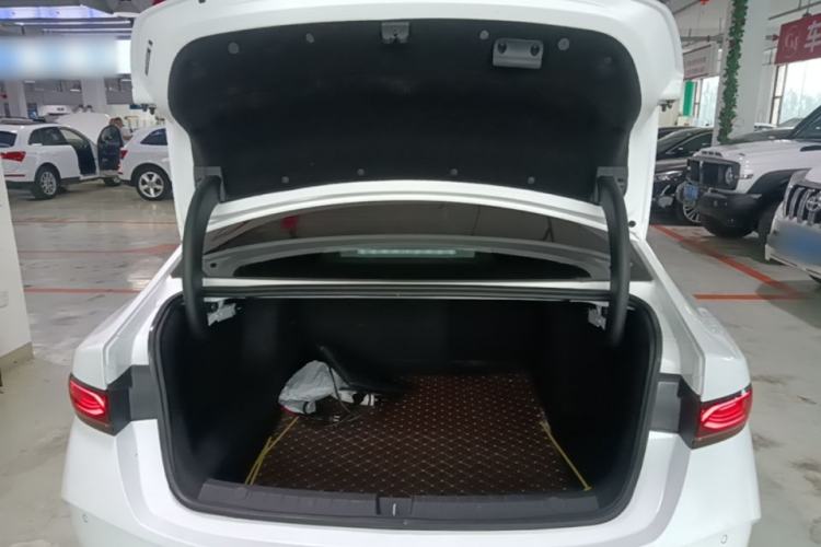 Used BYD Qin PLUS 2025 DM-i Smart Drive 55KM Leading Model Trunk