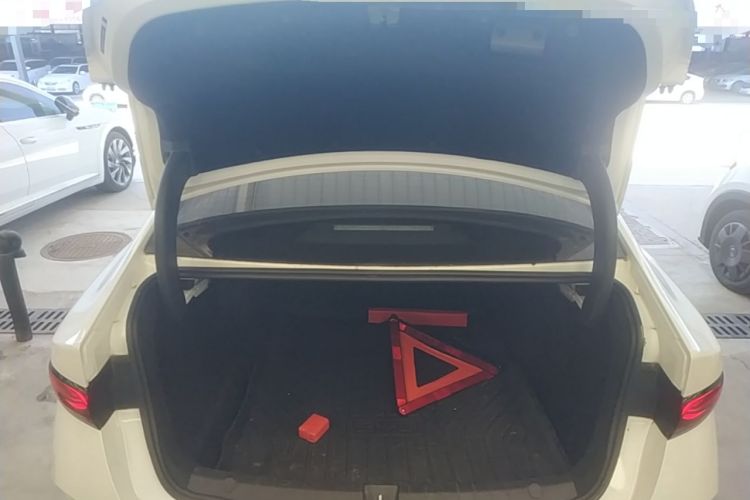 Used BYD Qin PLUS 2025 DM-i Smart Drive 55KM Leading Model Trunk