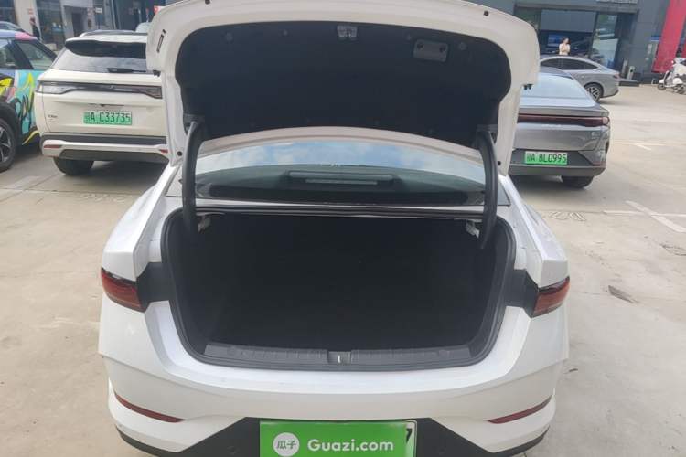 Used BYD Qin PLUS 2025 DM-i Smart Drive 120KM Superior Model Trunk