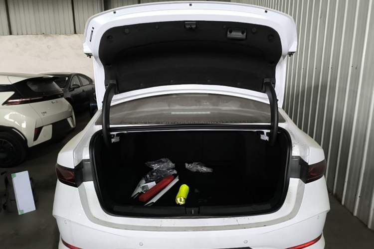 Used BYD Qin PLUS  Trunk