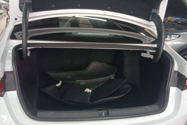 Used BYD Qin PLUS 2025 DM-i Smart Drive 55KM Leading Model Trunk