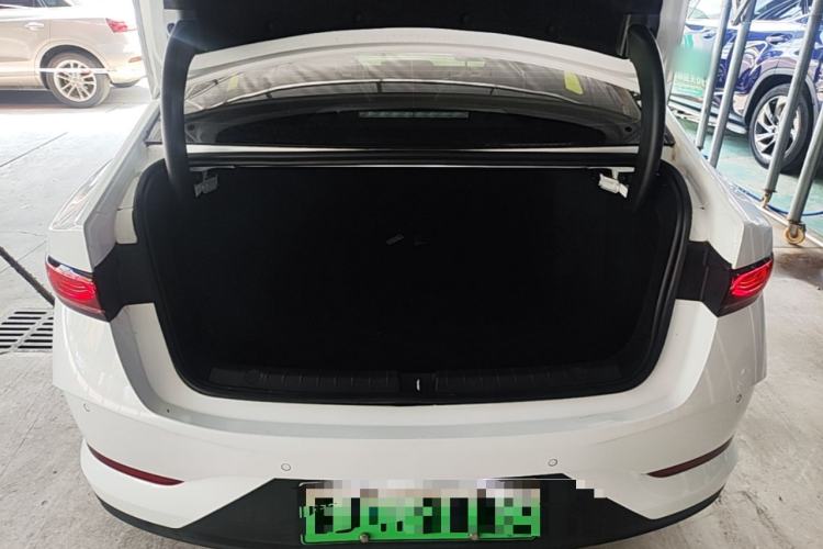 Used BYD Qin PLUS 2025 DM-i Smart Drive 55KM Leading Model Trunk
