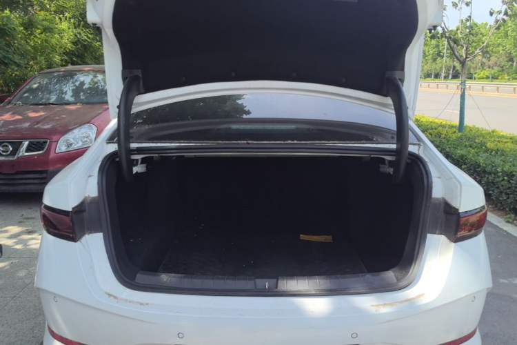 Used BYD Qin PLUS 2025 DM-i Smart Drive 55KM Leading Model Trunk