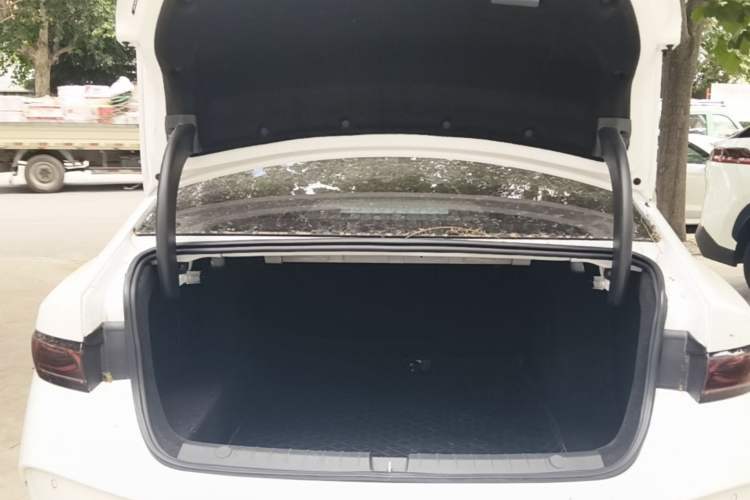 Used BYD Qin PLUS 2025 DM-i Smart Drive 55KM Leading Model Trunk
