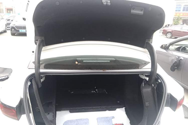 Used BYD Qin PLUS 2025 DM-i Smart Drive 55KM Leading Model Trunk