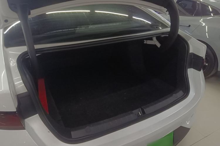 Used BYD Qin PLUS 2025 DM-i Smart Drive 55KM Leading Model Trunk