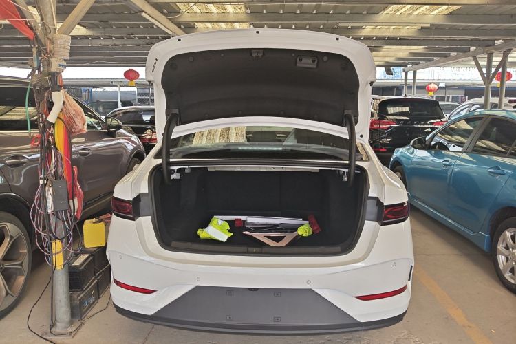 Used BYD Qin PLUS  Trunk