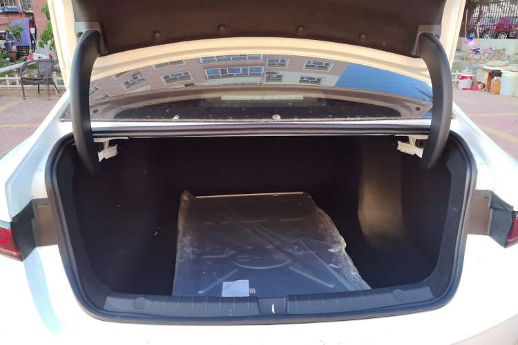 Used BYD Qin PLUS 2025 DM-i Smart Drive 55KM Leading Model Trunk