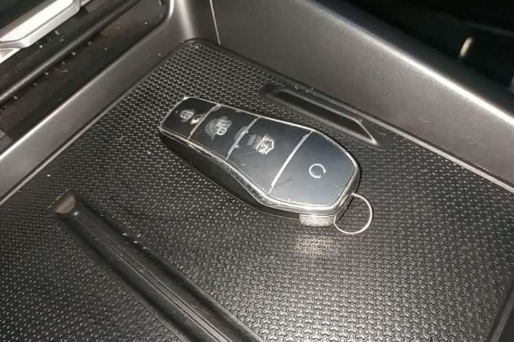 Used BYD Qin PLUS 2025 DM-i Smart Drive 55KM Leading Model Vehicle Key