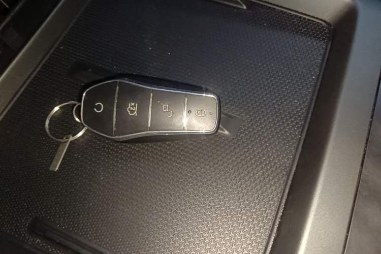 Used BYD Qin PLUS 2025 DM-i Smart Drive 55KM Leading Model Vehicle Key