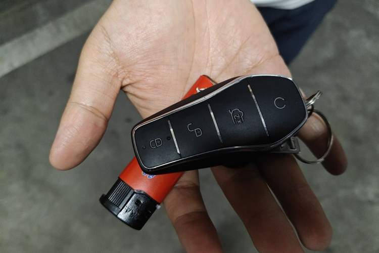 Used BYD Qin PLUS 2025 DM-i Smart Drive 55KM Leading Model Vehicle Key