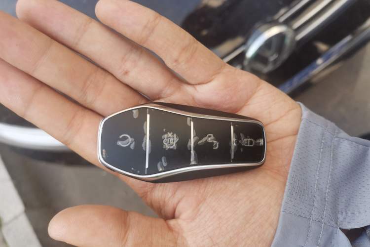 Used BYD Qin PLUS 2025 DM-i Smart Drive 55KM Leading Model Vehicle Key