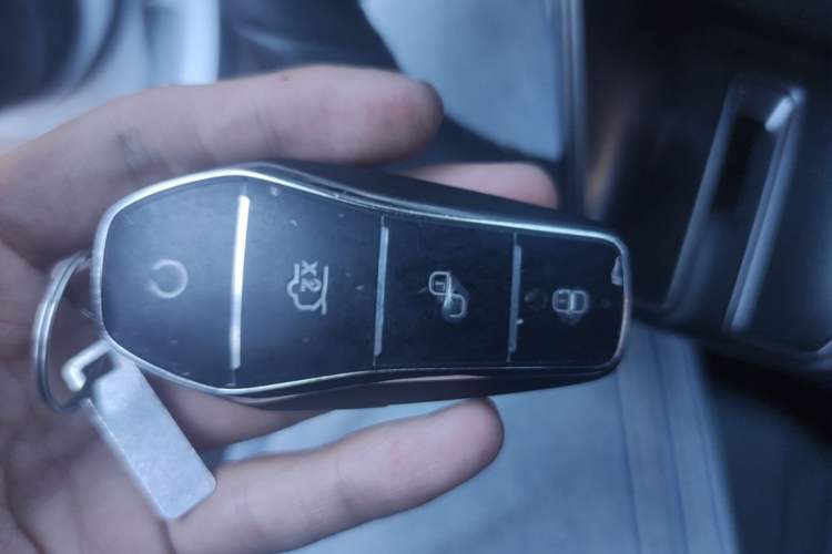 Used BYD Qin PLUS 2025 DM-i Smart Drive 55KM Leading Model Vehicle Key