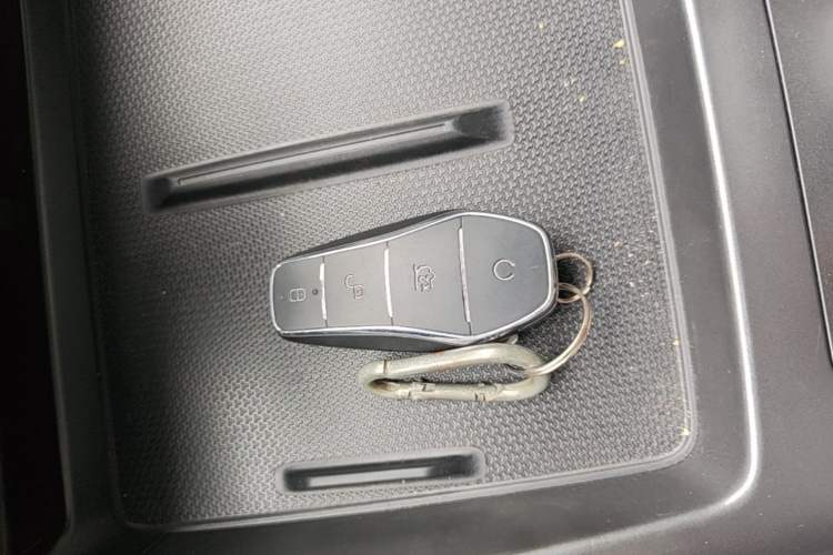 Used BYD Qin PLUS 2025 DM-i Smart Drive 55KM Leading Model Vehicle Key