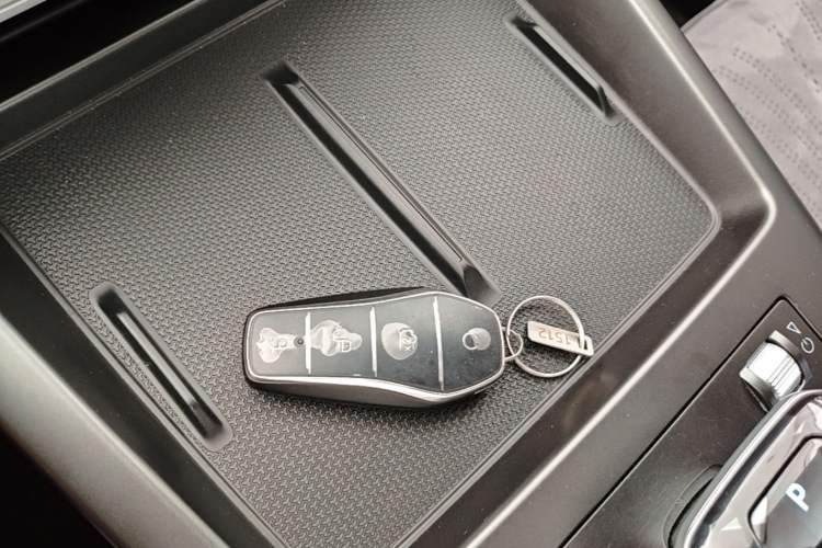 Used BYD Qin PLUS 2025 DM-i Smart Drive 55KM Leading Model Vehicle Key