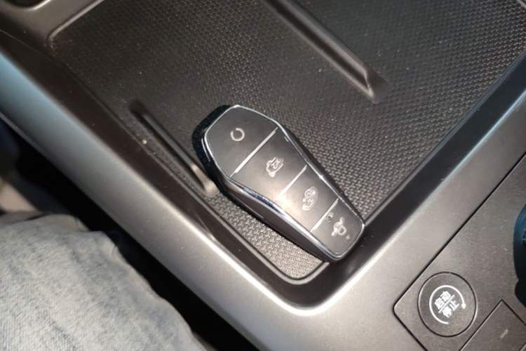 Used BYD Qin PLUS 2025 EV Smart Drive Edition 510KM Leading Model Vehicle Key
