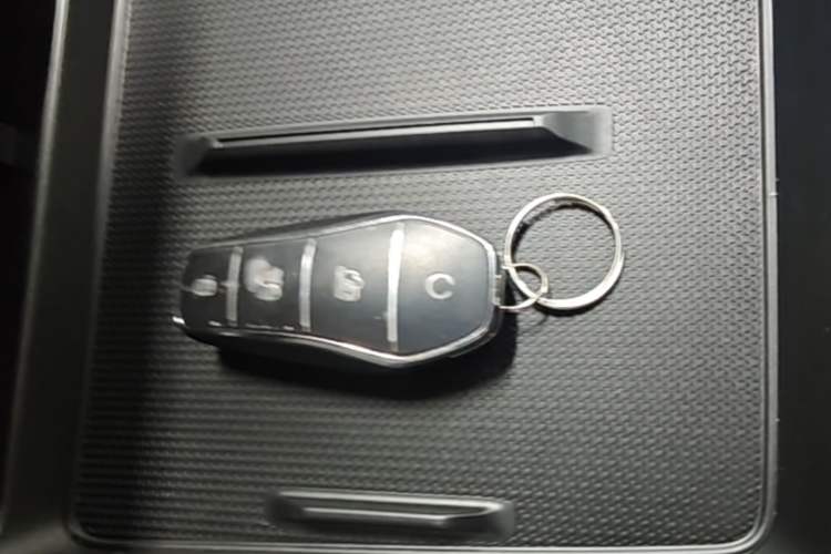 Used BYD Qin PLUS 2025 DM-i Smart Drive 55KM Leading Model Vehicle Key