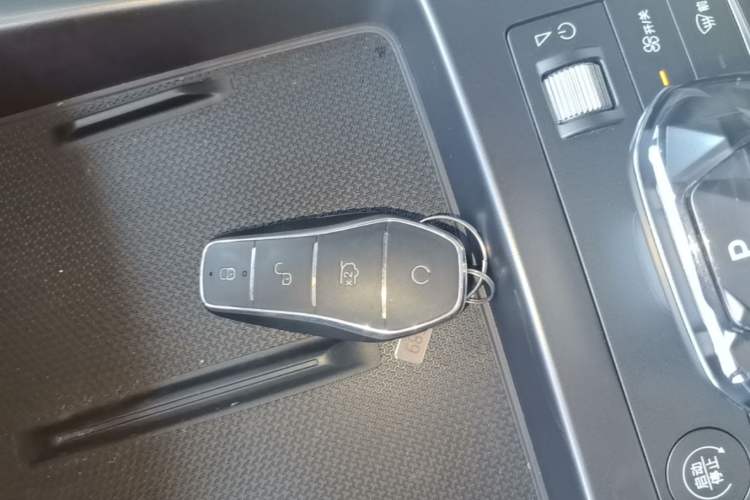 Used BYD Qin PLUS 2025 EV Smart Drive Edition 510KM Leading Model Vehicle Key