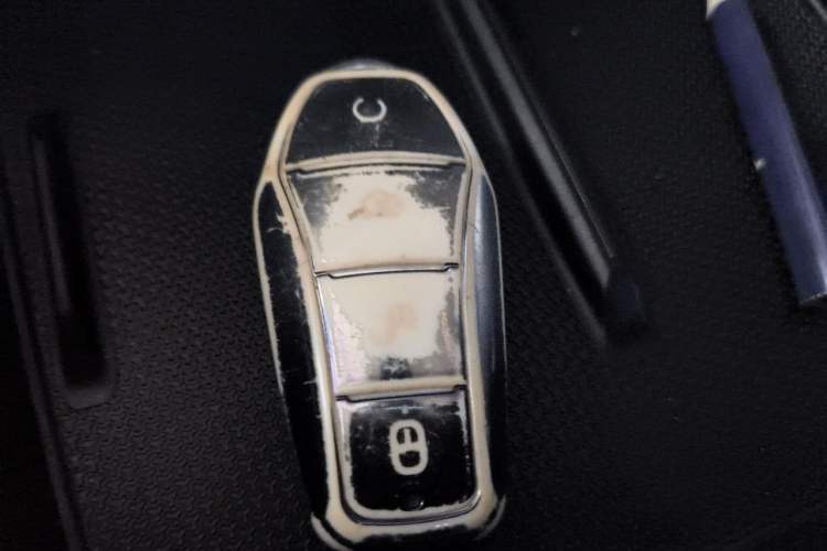 Used BYD Qin PLUS 2025 DM-i Smart Drive 55KM Leading Model Vehicle Key
