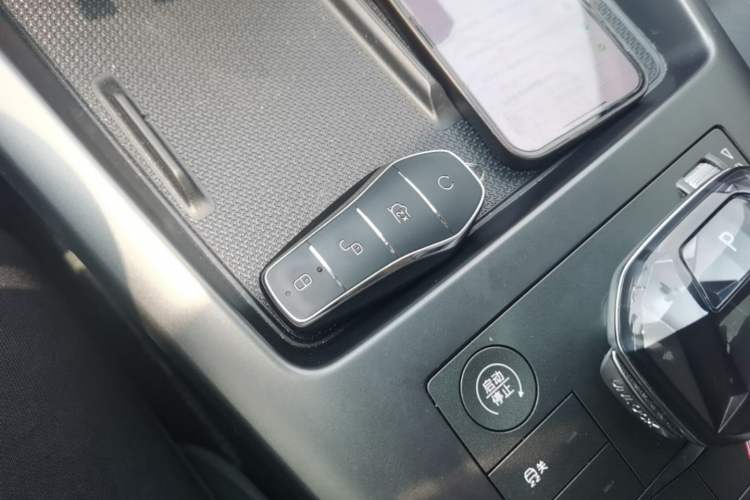 Used BYD Qin PLUS 2025 DM-i Smart Drive 55KM Leading Model Vehicle Key
