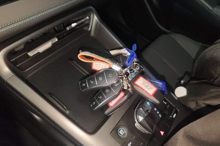 Used BYD Qin PLUS 2025 DM-i Smart Drive 55KM Leading Model Vehicle Key
