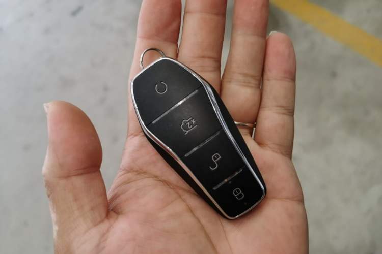 Used BYD Qin PLUS 2025 DM-i Smart Drive 55KM Leading Model Vehicle Key
