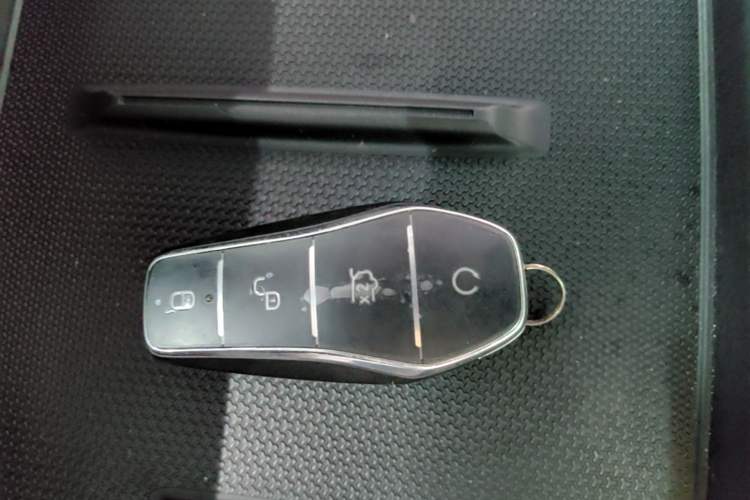 Used BYD Qin PLUS 2025 DM-i Smart Drive 55KM Leading Model Vehicle Key
