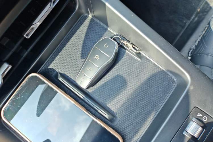 Used BYD Qin PLUS 2025 DM-i Smart Drive 55KM Leading Model Vehicle Key