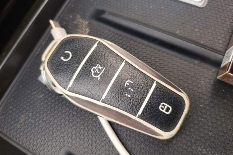 Used BYD Qin PLUS 2025 DM-i Smart Drive 55KM Leading Model Vehicle Key