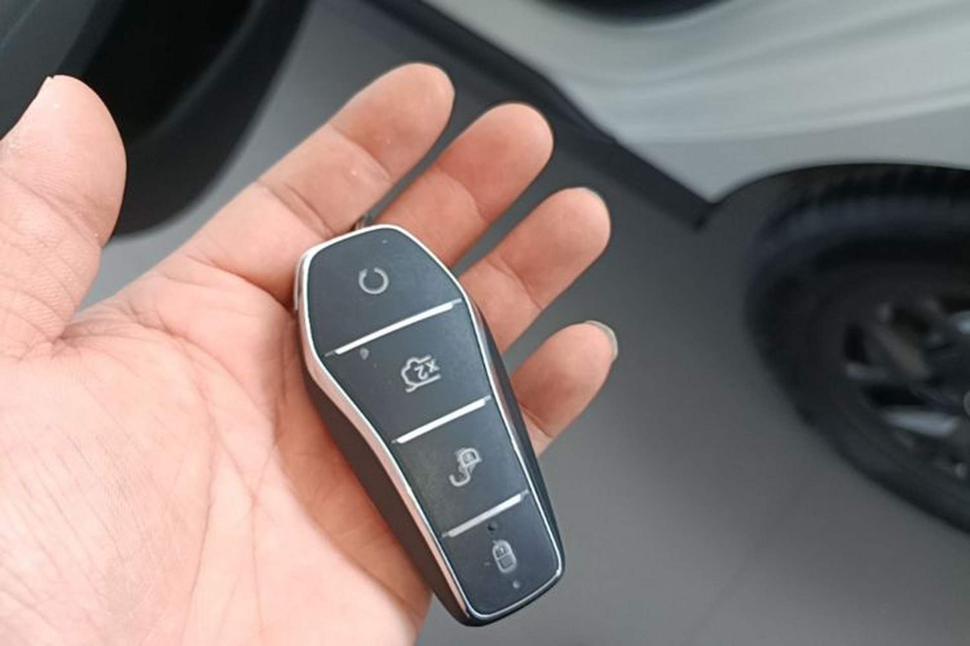 Used BYD Qin PLUS 2025 DM-i Smart Drive 55KM Leading Model Vehicle Key