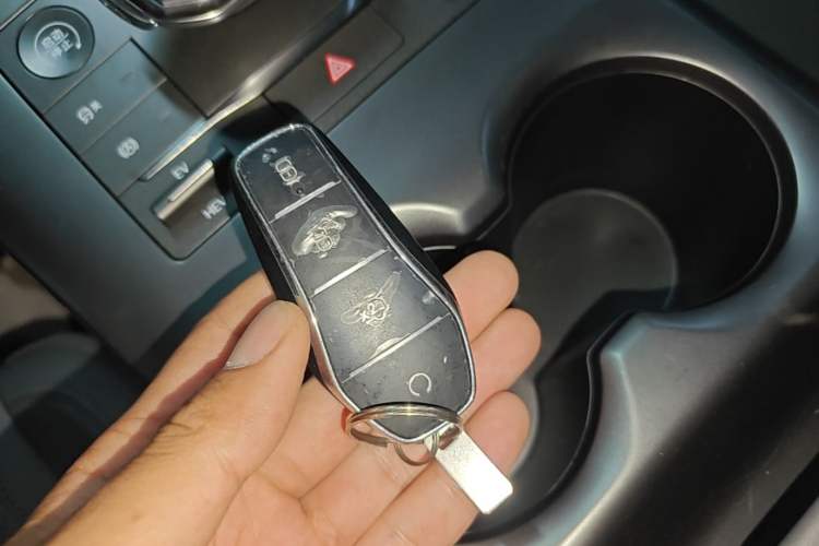 Used BYD Qin PLUS 2025 DM-i Smart Drive 55KM Leading Model Vehicle Key