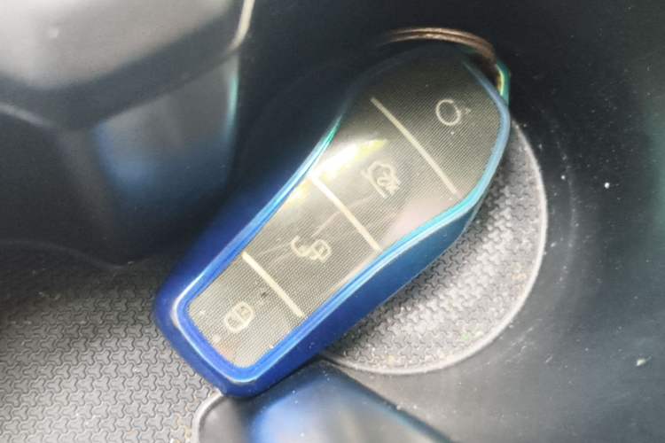 Used BYD Qin PLUS 2025 DM-i Smart Drive 55KM Leading Model Vehicle Key