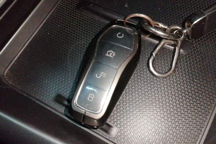 Used BYD Qin PLUS 2025 DM-i Smart Drive 55KM Leading Model Vehicle Key