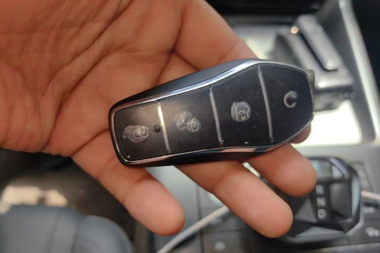 Used BYD Qin PLUS 2025 DM-i Smart Drive 55KM Leading Model Vehicle Key